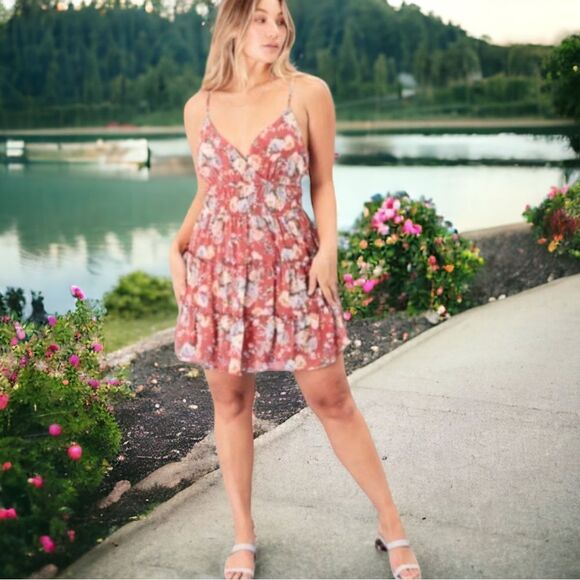 Trixxi Floral Spaghetti Strap Layered Mini Dress Size LJ - Picture 1 of 11